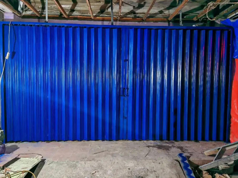 Pintu folding gate rolling door