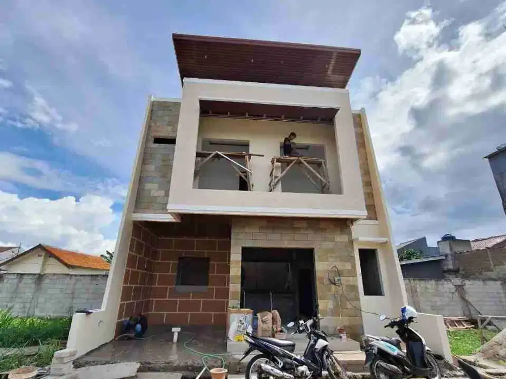 Rumah 2 lantai Modern Tropis di Pusat Kota Tangerang Selatan