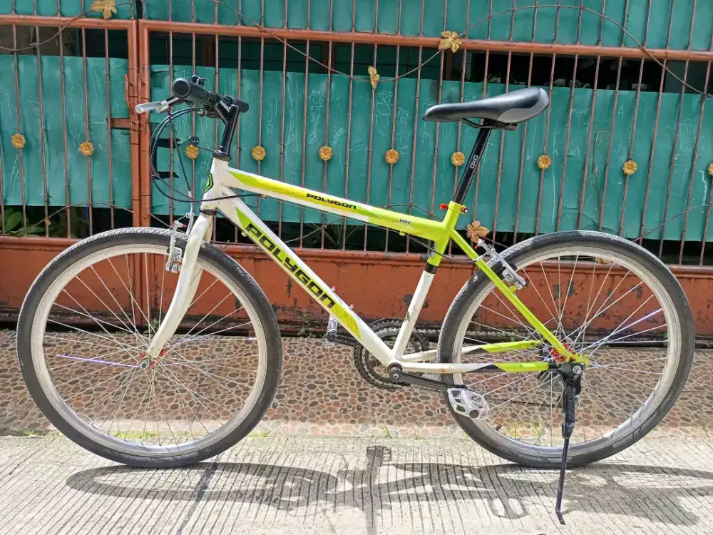 Sepeda polygon ukuran 26