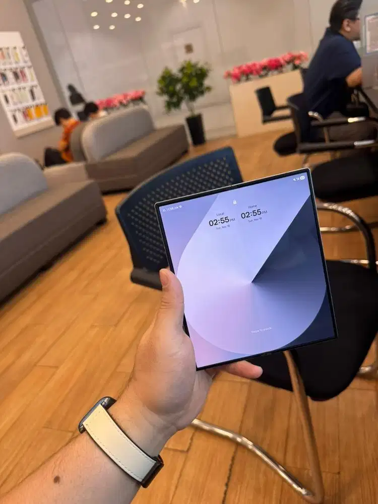 Samsung Fold 6 256GB Silver Mulus Pemakaian Kurang 1 Tahun