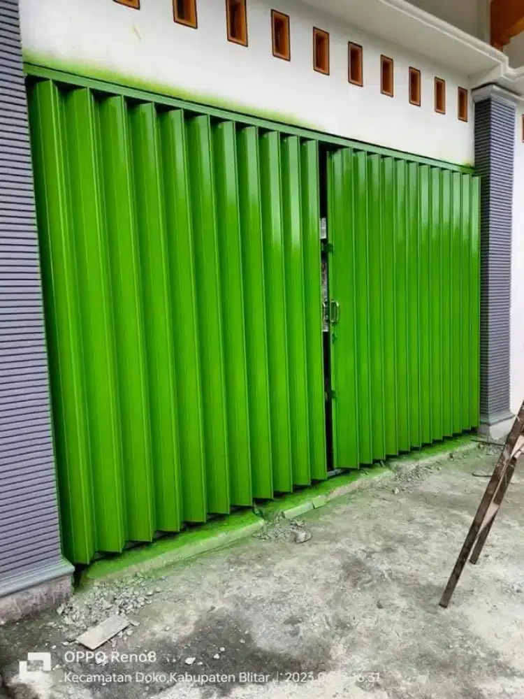 Pintu folding gate rolling door