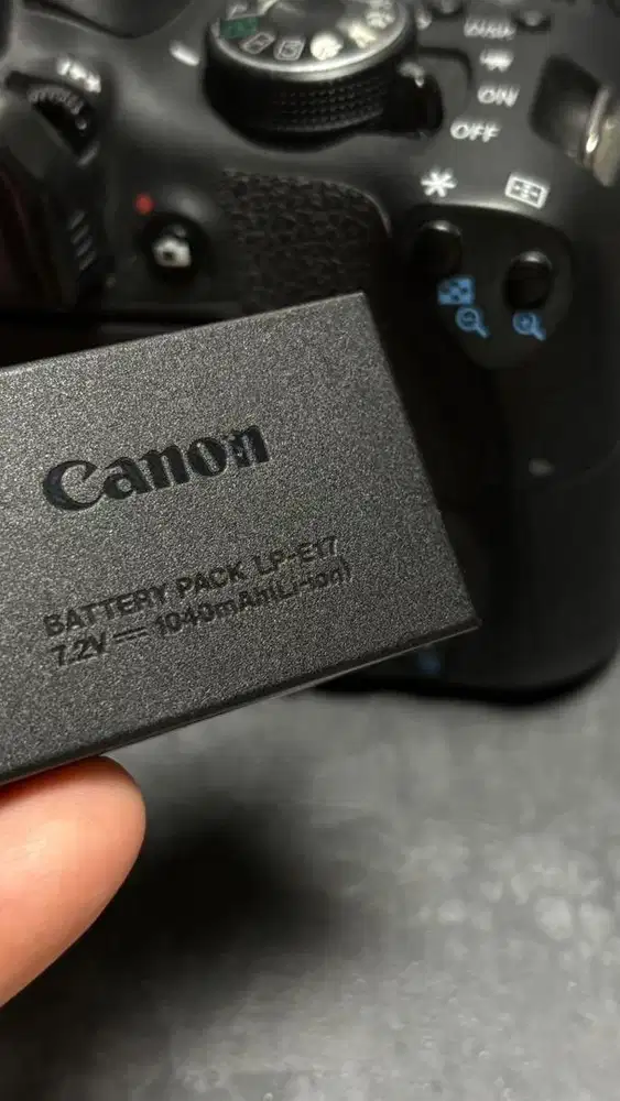 Canon T6i/750D, Lensa 50mm, Lensa 75-300mm