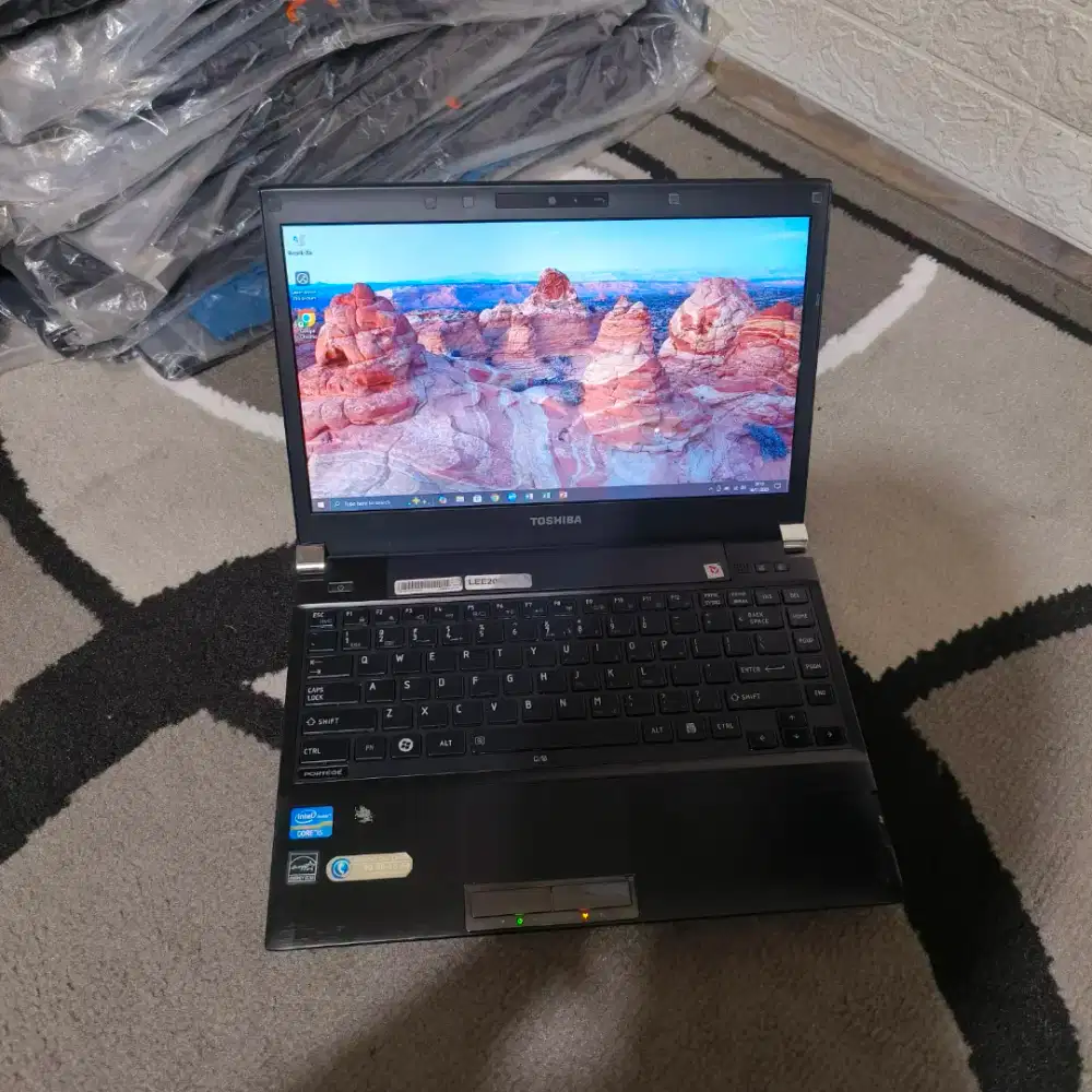 Toshiba Portege R830 i5 8/256