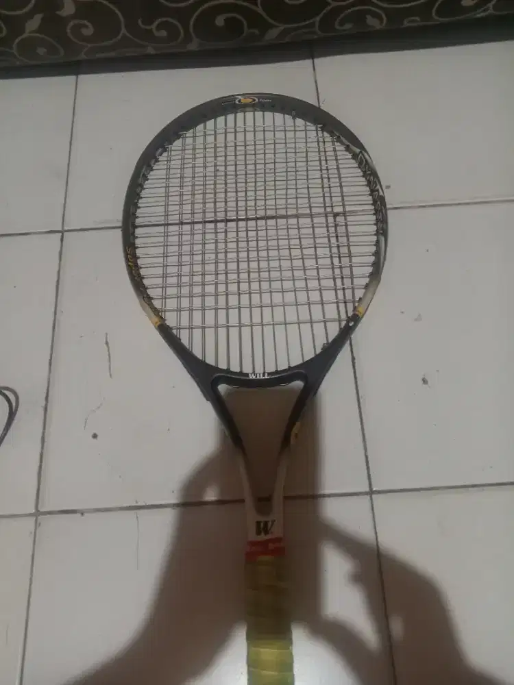 Raket tenis agnite dan w will