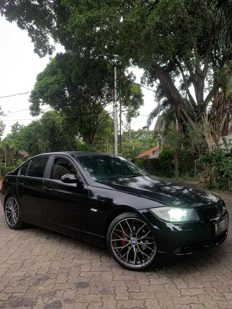 BMW 320i 2005 Bensin