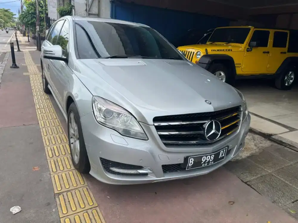 Mercy R300 th 2011 AT km 82rb Siap pakai