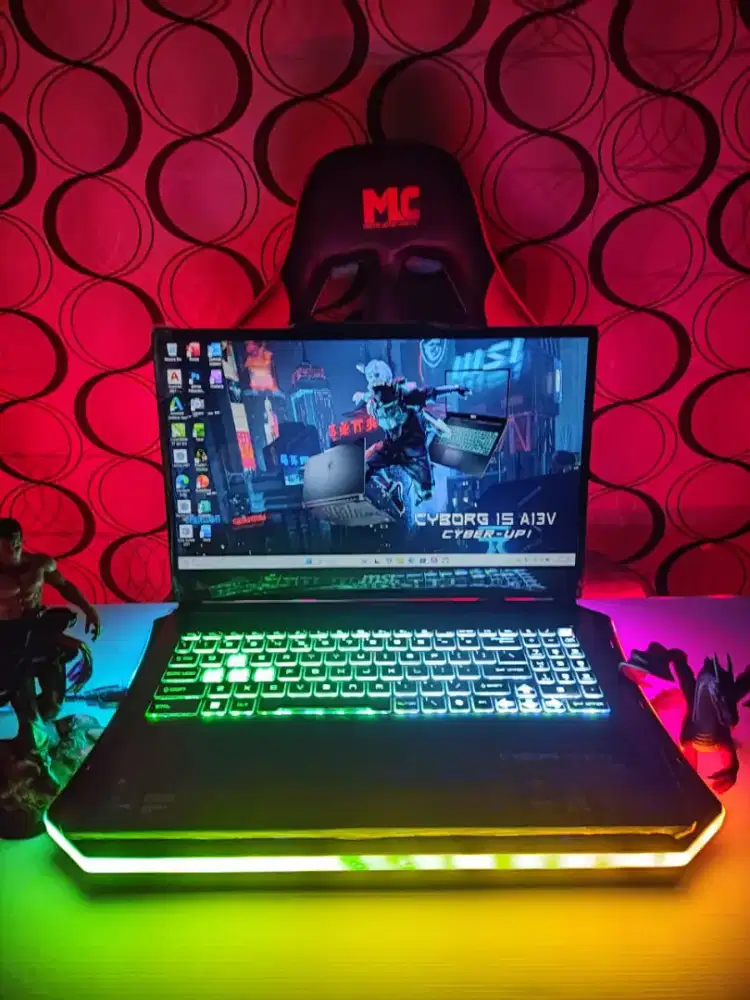 Laptop Gaming MSI CYBORG 15 A13VEK SSD 512GB RTX 4050 FULLSET