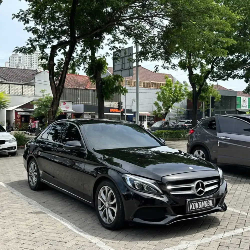 MERCEDES BENZ C200 W205 2017