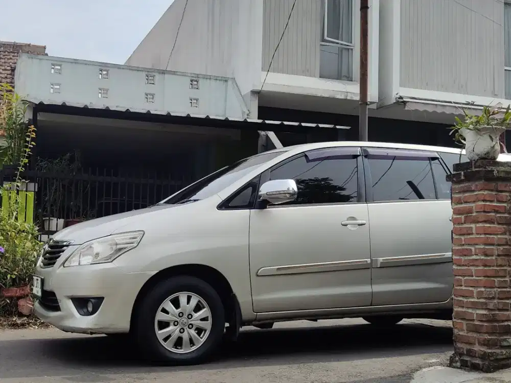Innova G Diesel 2012 Matic Silver Solar Original 1 Tangan