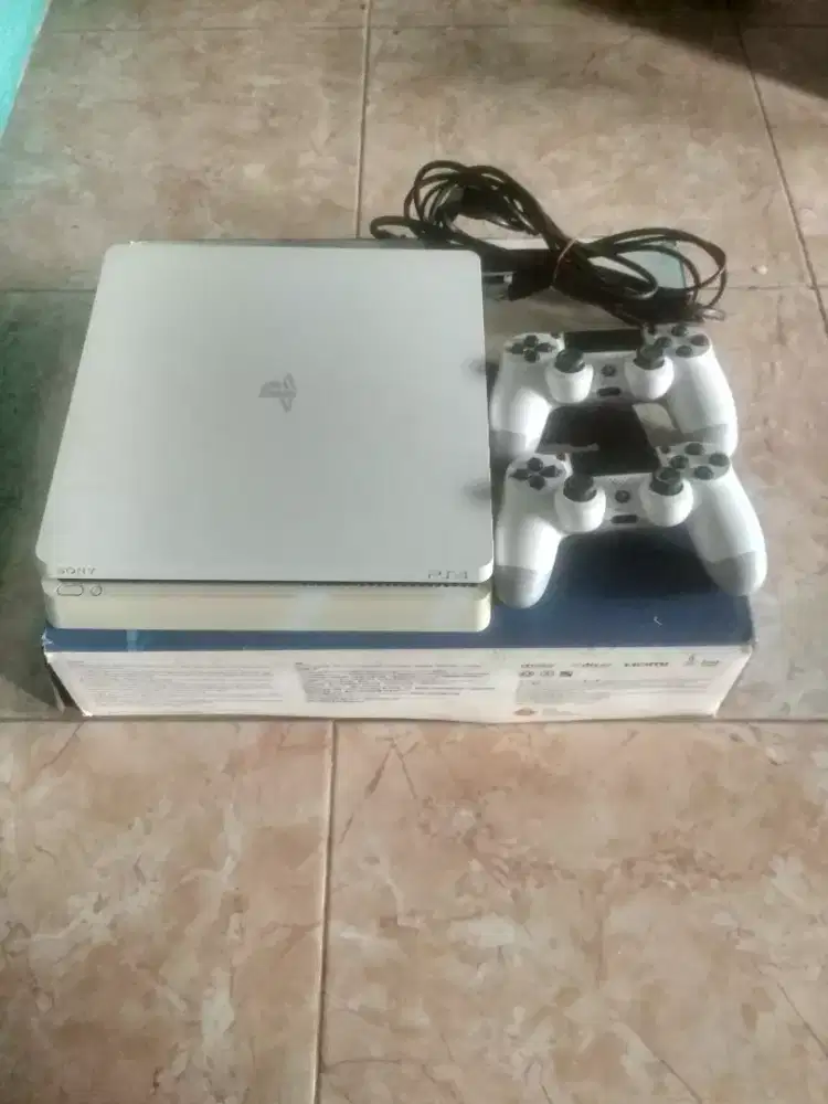 ps 4 slim original 1tb