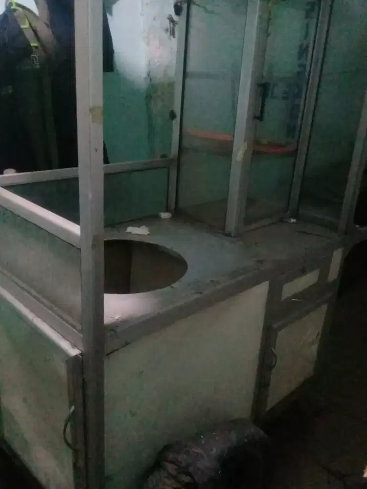 ROMBONG ALUMINIUM BEKAS