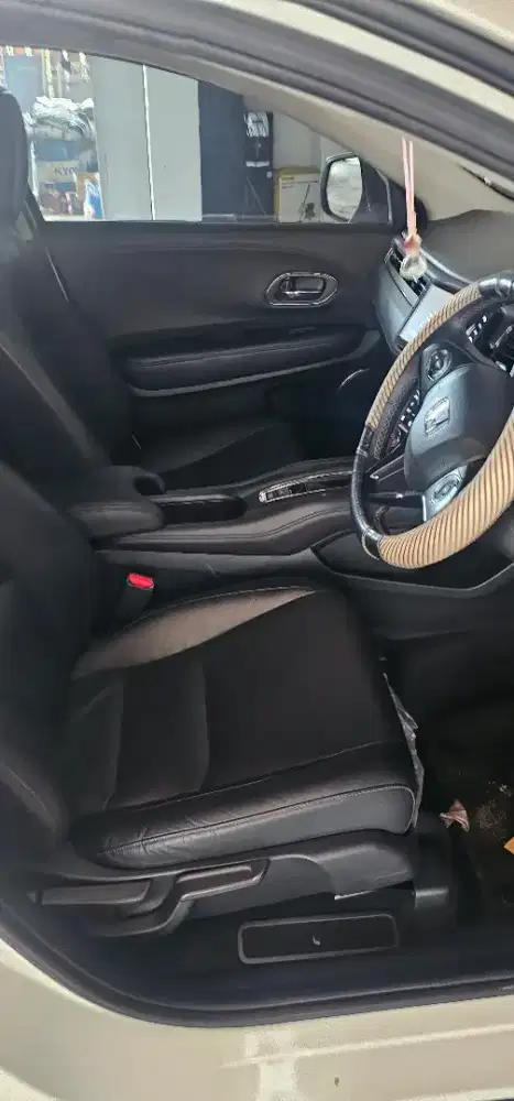 JUAL HR-V SPECIAL EDITION 2021 WARNA PUTIH