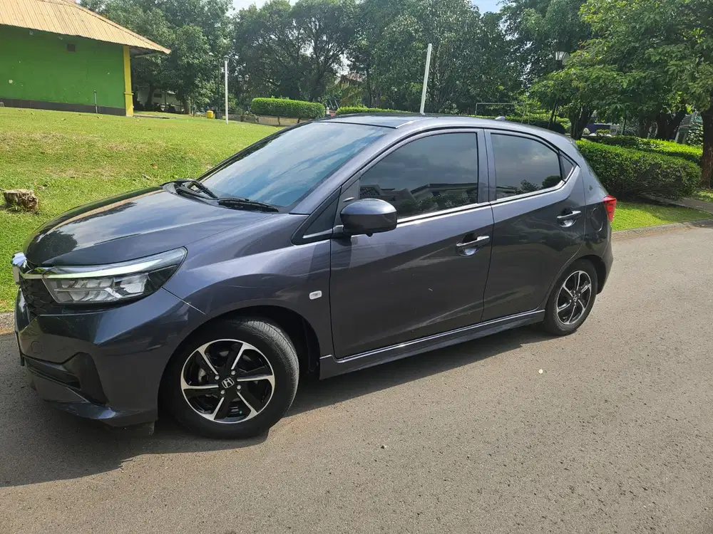 Honda Brio Satya E CVT Meteorite Grey 2024 Low KM Banyak Bonus