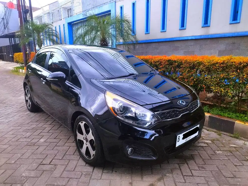 Kia Rio SE Automatic Tahun 2013