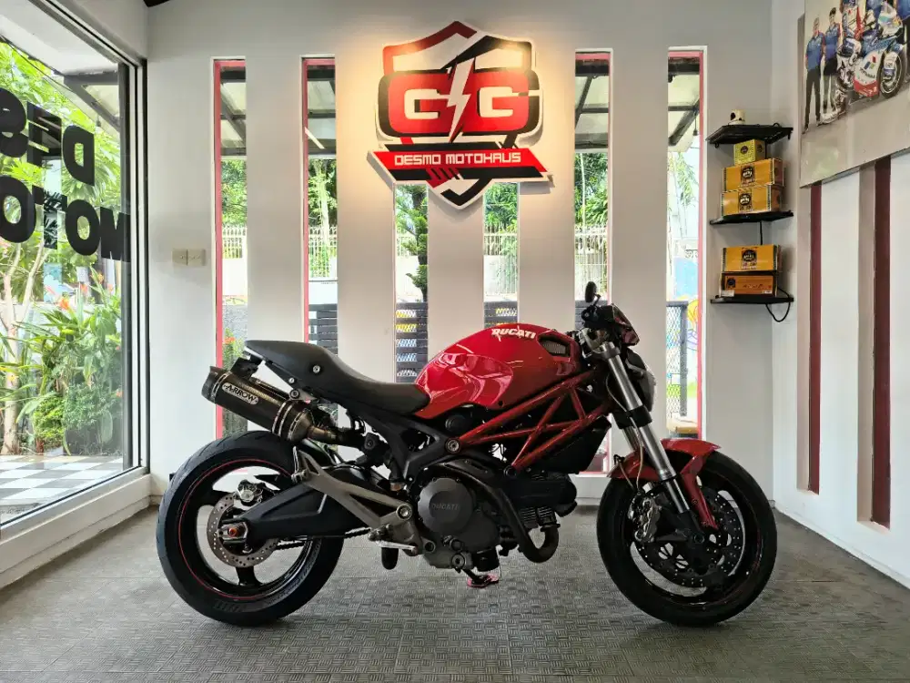 Ducati Monster 795