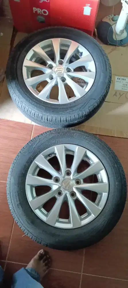 Dijual velg ertiga + ban 4 biji