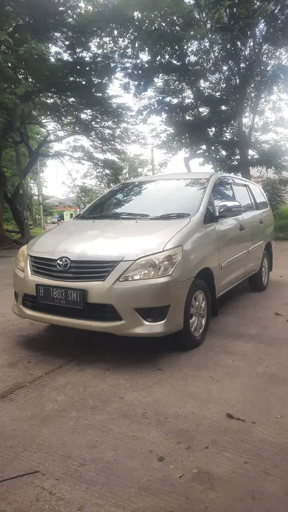 Toyota Kijang Innova 2011 Bensin