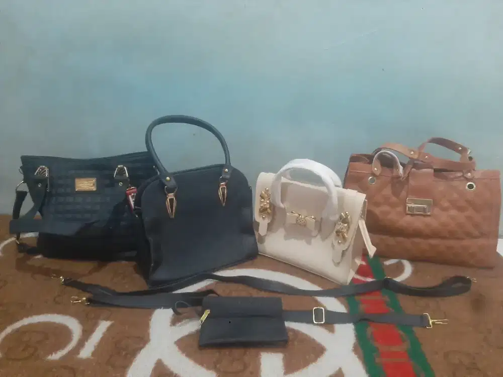 Tas selempang wanita