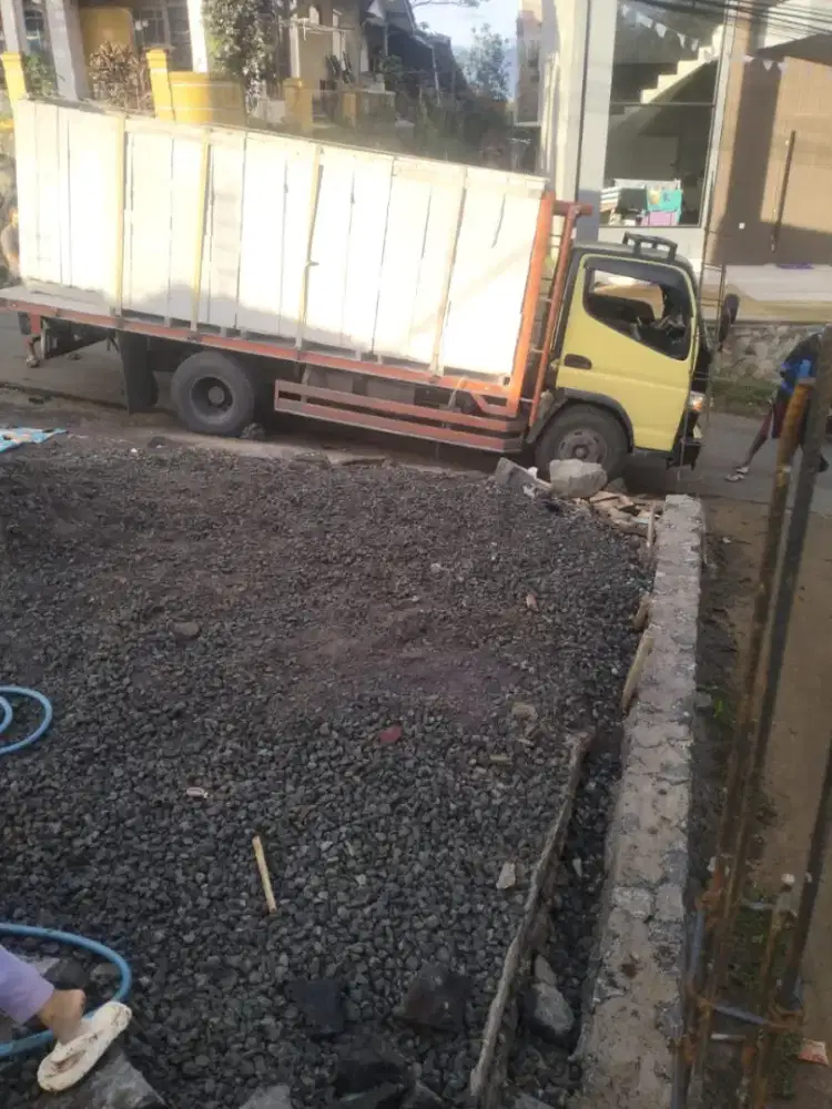 Distributor bahan bangunan