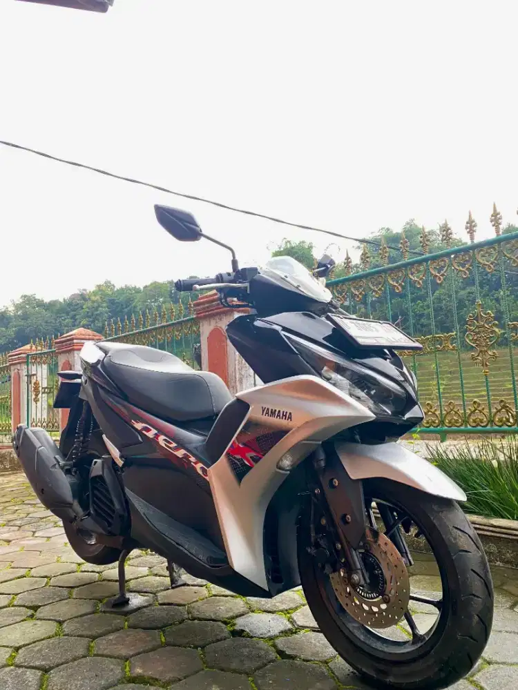 DIJUAL AEROX HITAM ABU 2023
