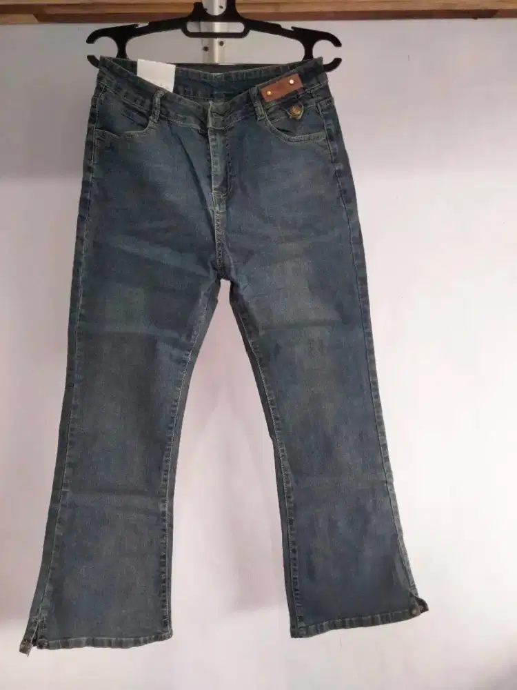 Celana jeans cutbray wanita