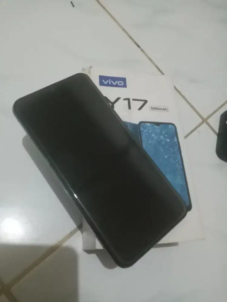 BU , VIVO Y17 RAM 8GB /256 4G LTE duos6.35in baterai 5000mah