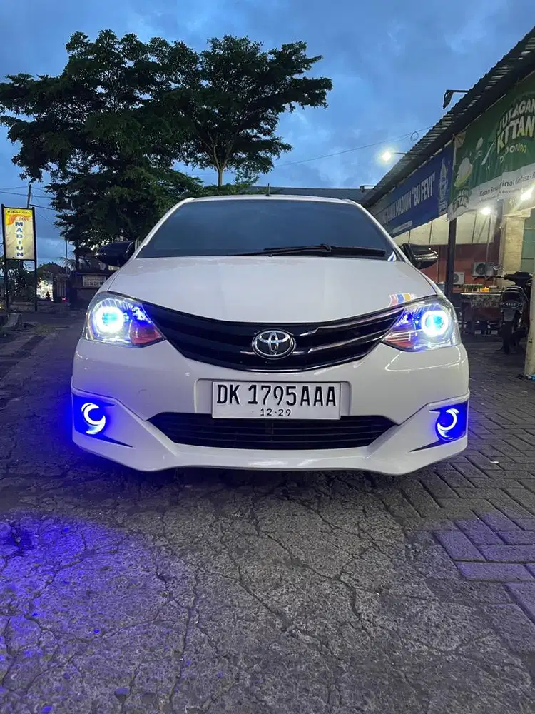 Di jual cepat buc toyota etios valco tipe g th 2014 asli bali
