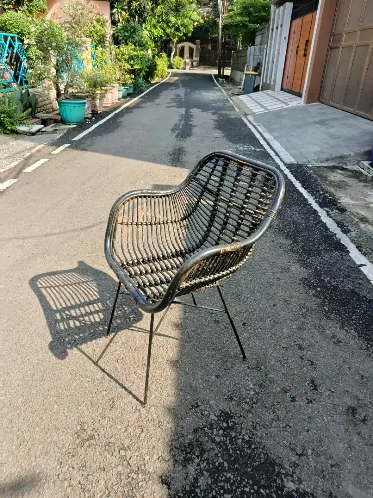 Kursi rotan besi bagus eks kafe cafe