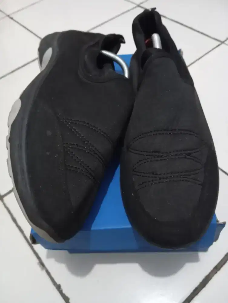 Sepatu kerja slip on hitam