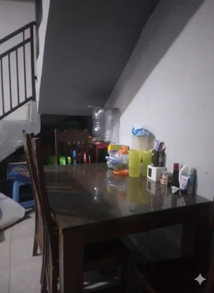 Meja Makan set 4 kursi