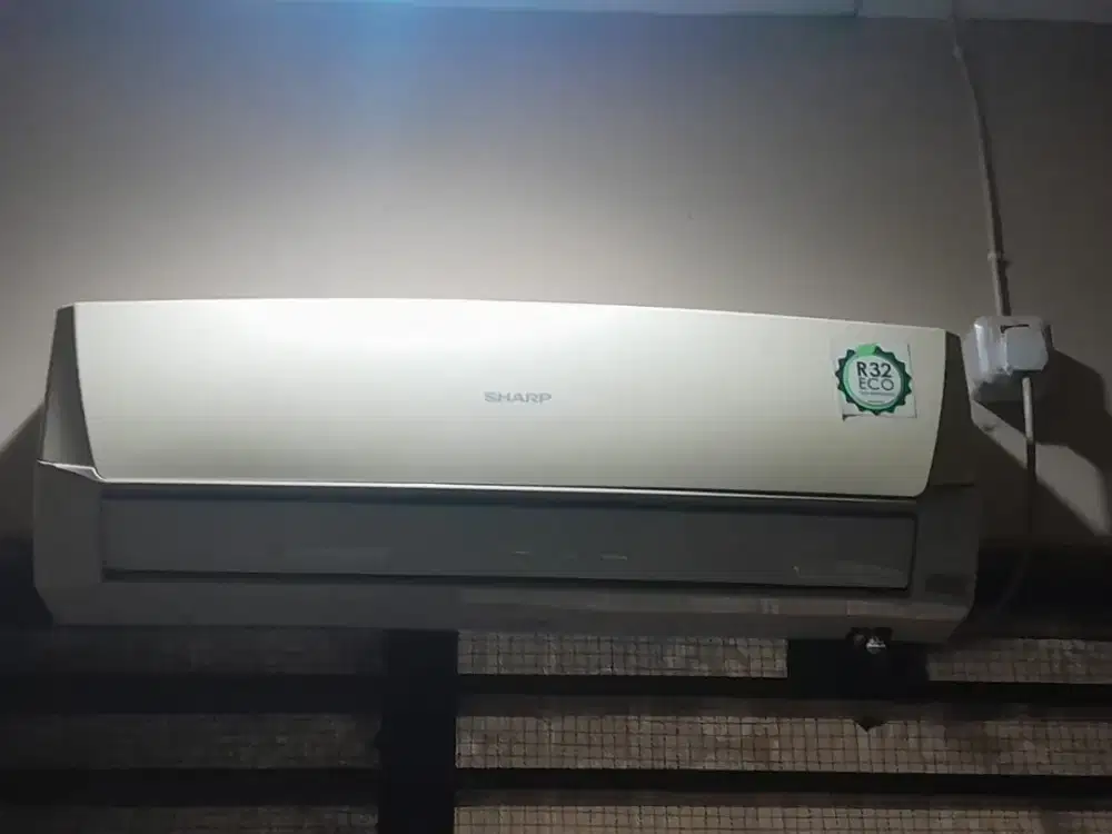 JUAL AC Sharp eco 1/2 pk R 32