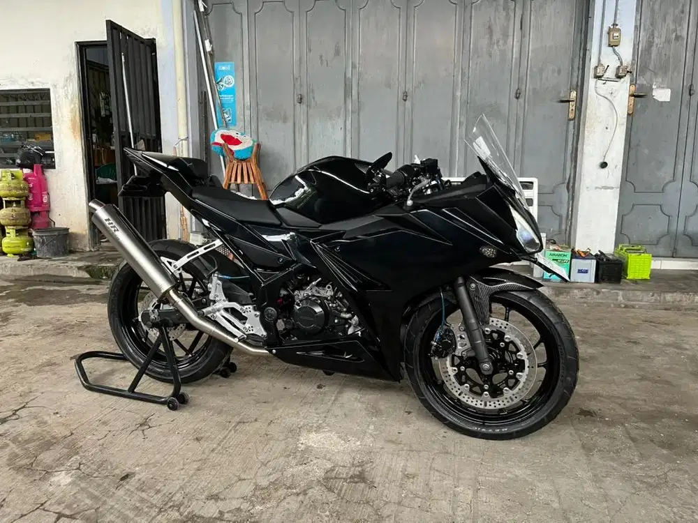 Honda CBR150R 2017 k45g