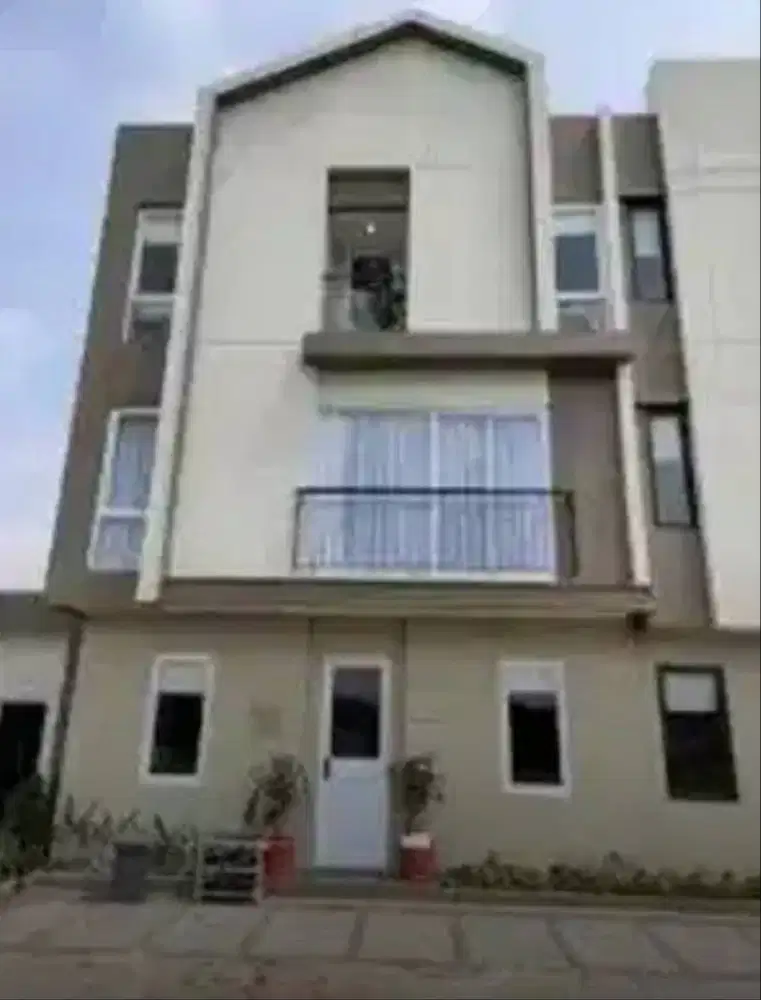 Disewakan Rumah Tahunan siap huni full furnished