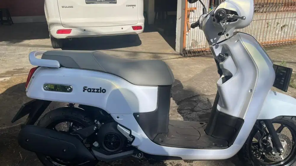 YAMAHA FAZZIO HYBRID LUX