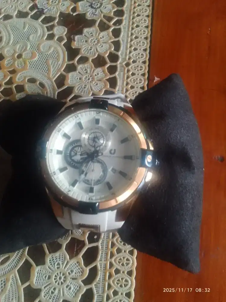 Charles Jourdan CJ1040 limited Edition