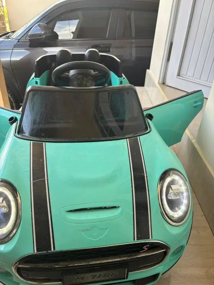 Mainan Mobil Aki Mini Cooper