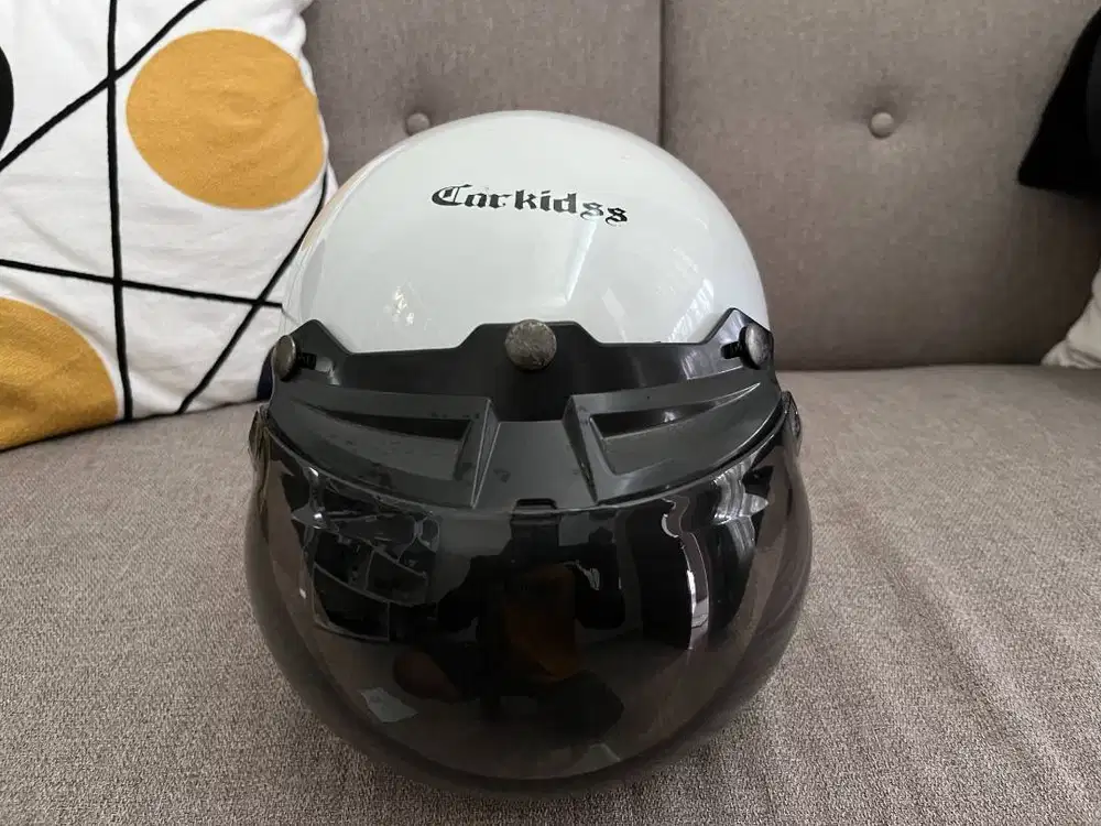 Helm Anak Carkids - Cargloss Retro warna Putih