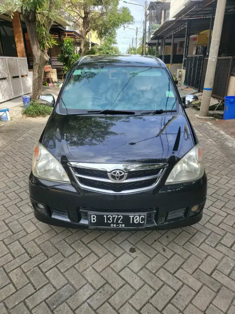 Toyota avanza g at 2011