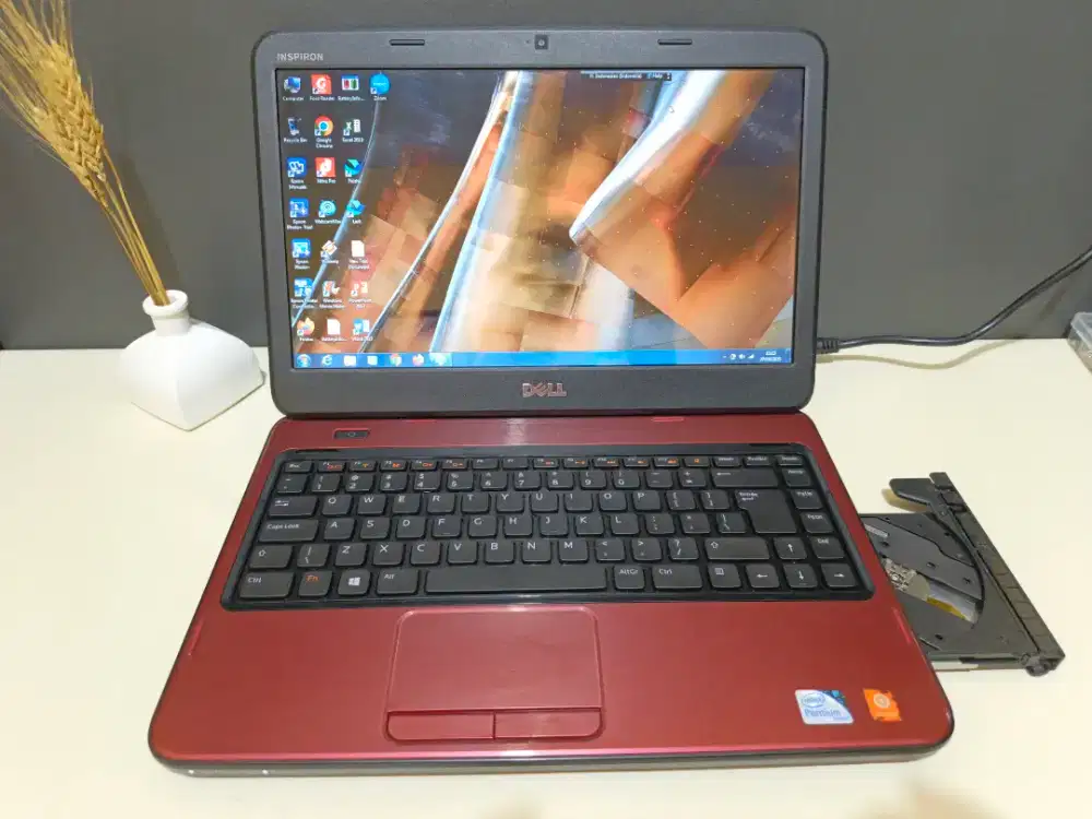 Laptop Dell Inspiron N4050 Intel B960 Ram 2Gb Hdd 500Gb Murah Aja