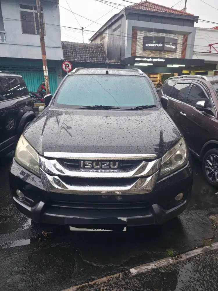 Isuzu Mux 4x2 AT 2.5