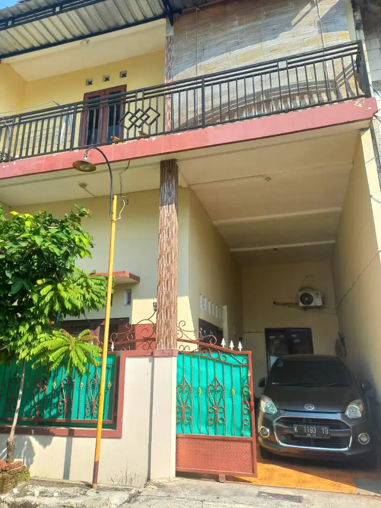 Dijual cepat rumah 2 Lantai LB 70 m² Full Renovasi.