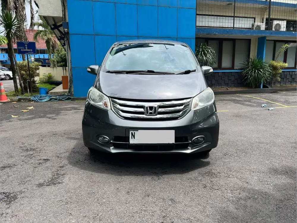 HONDA FREED TYPE E PSD TAHUN 2014 (PEMAKAIAN 2015) ABU-ABU