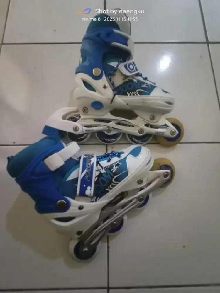 Sepatu roda anak
