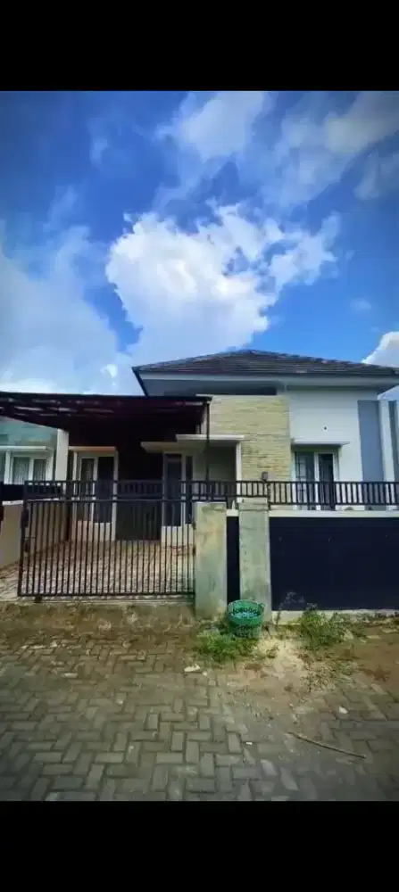 Dijual rumah di Sayegan Sleman Yogyakarta lt 112 m lb 70 m