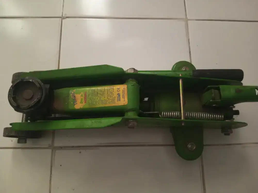 Dongkrak Buaya merk tekiro 2 ton di tambun