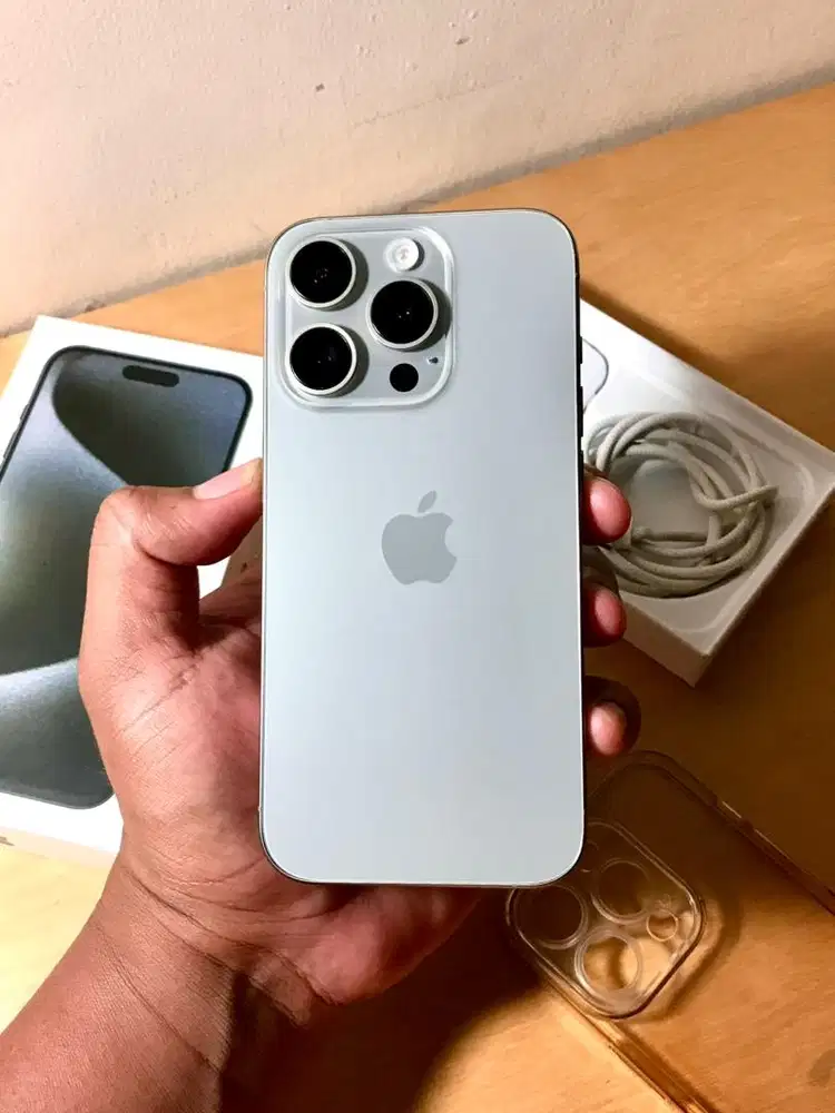 iPhone 15 Pro 128GB Natural Titanium inter All Operator Like New