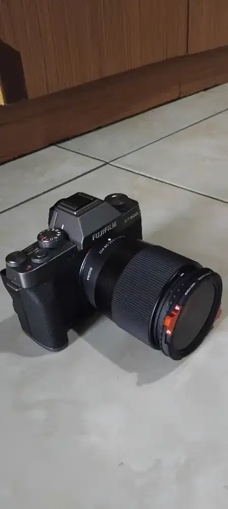 Fujifilm X-T200 Kamera Mirrorless Digital + Lensa 30mm