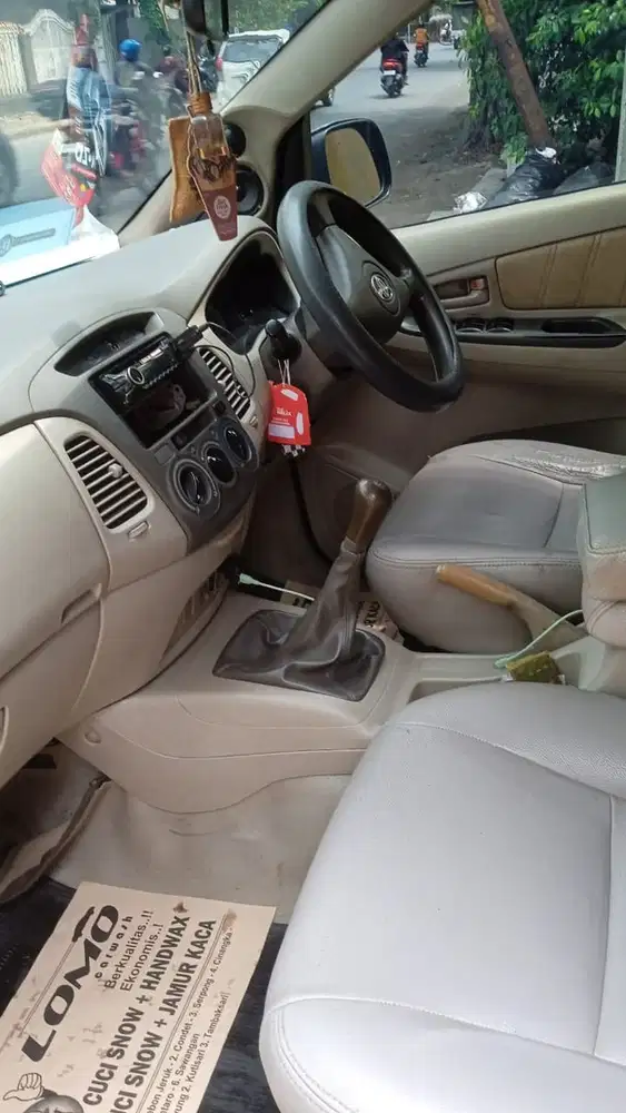 Toyota Kijang Innova 2010 Diesel
