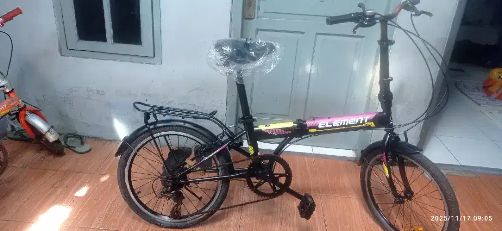 SEPEDA LIPAT MERK ELEMENT UK 20