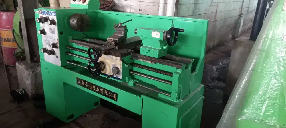 DI JUAL MESIN BUBUT TCL